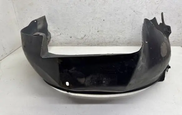 Audi 80 90 S2 B4 Front wheel arch liner splash guards 8A0821172