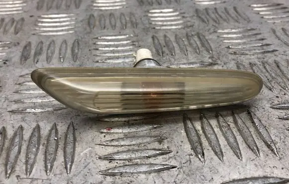 BMW 5 E60 E61 Front fender indicator light 8384104