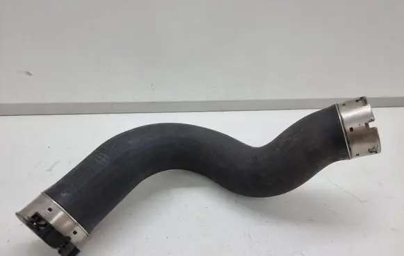 BMW 5 F10 F11 Intercooler hose/pipe 8571897