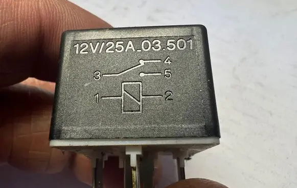 Peugeot 406 Other relay 12V25A03501