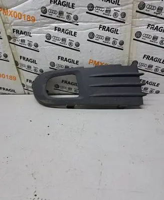 Volvo V50 Front bumper lower grill 30655885