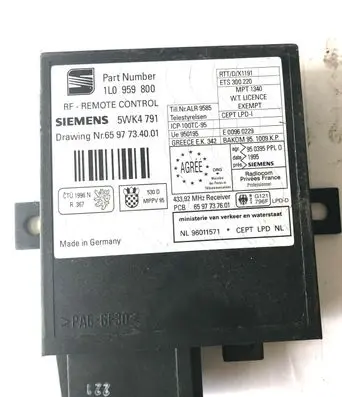Volkswagen Caddy Airbag control unit/module 5WK4791 1L0959800