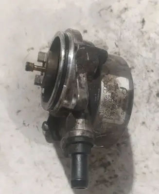Audi A6 S6 C6 4F Vacuum pump 057145100AC