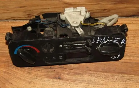 Mitsubishi Lancer Climate control unit