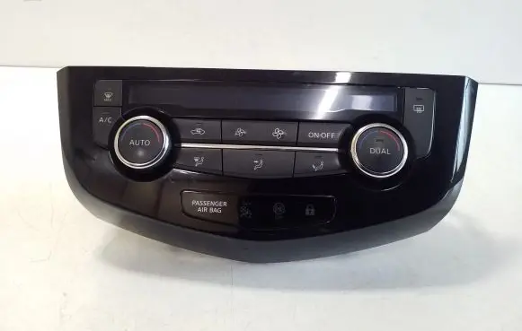 Nissan X-Trail T32 Climate control unit 275004EA0A