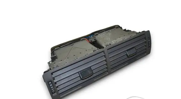 Audi A4 S4 B6 8E 8H Dash center air vent grill 8E0820951H