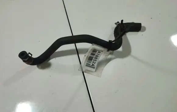 Nissan Note (E11) Engine coolant pipe/hose