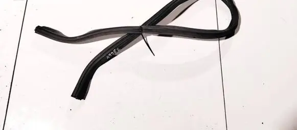 Volkswagen Golf IV Rubber seal rear door 