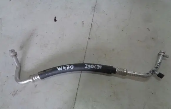 Mercedes-Benz X-class W470 Air conditioning (A/C) pipe/hose 924805XA0C