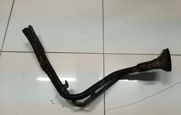 Nissan Micra Fuel tank filler neck pipe 