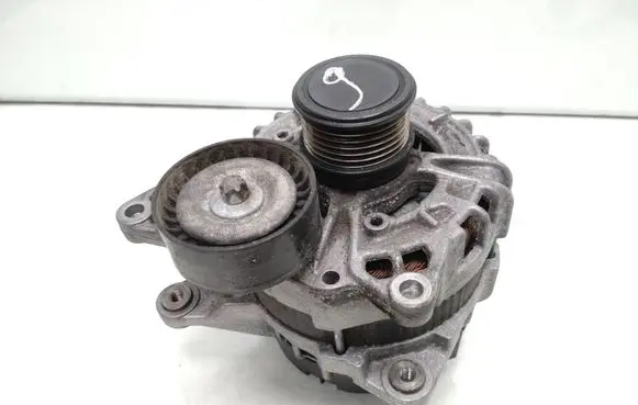 Mercedes-Benz C W205 Generator/alternator A0009067703 0125812011