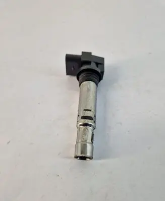 Volkswagen Eos High voltage ignition coil 0986221023