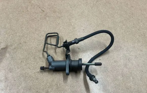 BMW 3 E46 Clutch slave cylinder 21526785966 6785966 21526774230