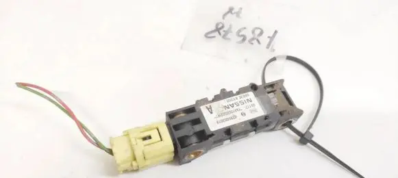 Nissan Primera Airbag deployment crash/impact sensor 98830ay000 0285003019