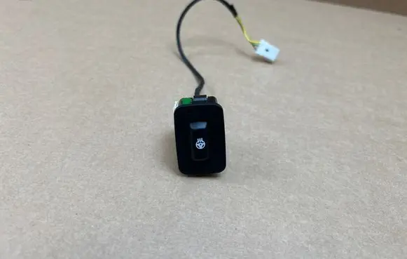 BMW 5 F10 F11 Steering wheel heating switch 9195007
