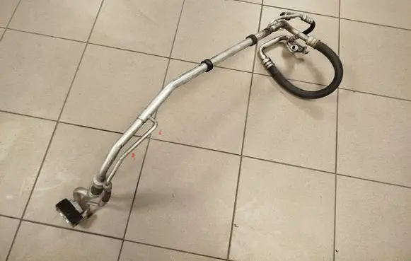 KIA Optima Air conditioning (A/C) pipe/hose
