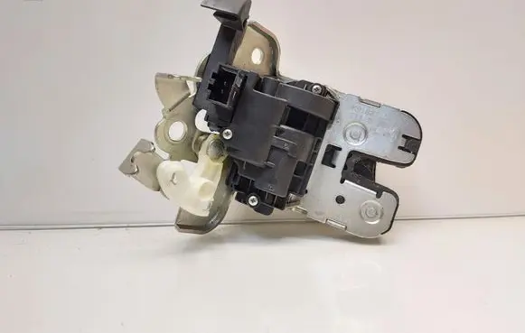 Skoda Superb B6 (3T) Tailgate/trunk/boot lock/catch/latch 8K9827505A