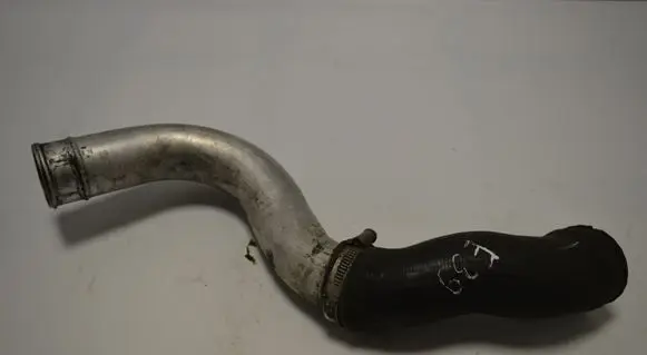 BMW 5 E39 Intercooler hose/pipe 2249669