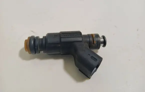 Mini One - Cooper R50 - 53 Fuel injector 04891192AA