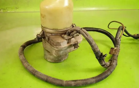 Opel Astra H Power steering pump
