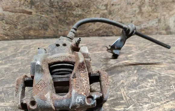 Dacia Sandero Front brake caliper 410007764R