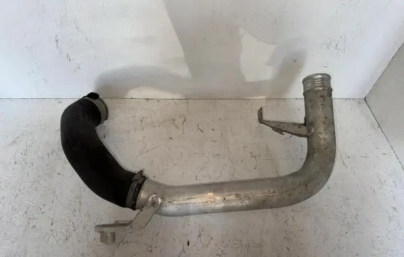 Volvo V60 Intercooler hose/pipe 31370955
