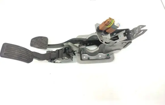 Nissan Note (E12) Accelerator throttle pedal 180021HMOB