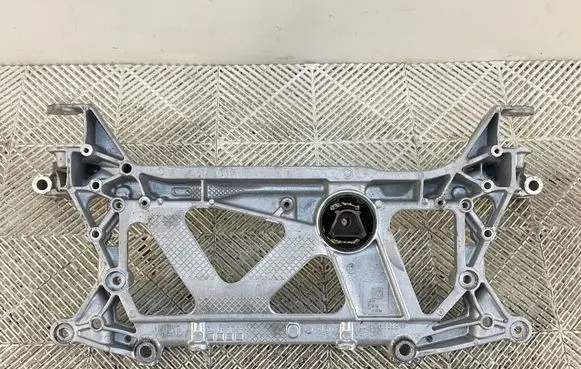 Volkswagen PASSAT B8 Front subframe 3Q0199369E
