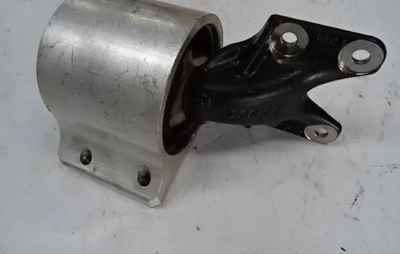Ferrari California F149 Gearbox mount F66CA94AE11C