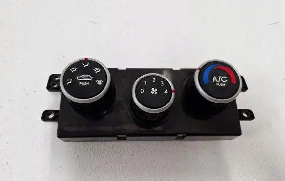 Hyundai Tucson JM Interior fan control switch 97250-2EXXX