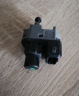 Ford Mondeo Mk III Brake pedal sensor switch 1s7t13480aa