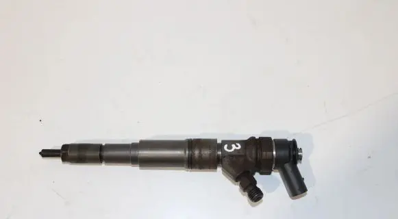BMW 5 E60 E61 Fuel injector 7794435 0445110209