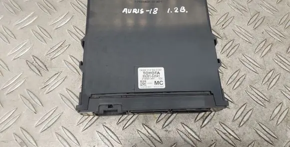 Toyota Auris E180 Start/Stop control module 8926102041