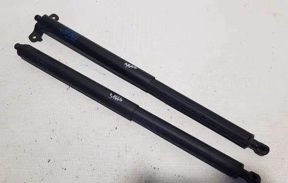 Mercedes-Benz ML W164 Shock absorber/damper mounting bracket 1647400345DE A1647400345 1647400445