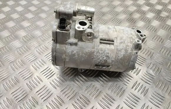 BMW X1 F48 F49 Air conditioning (A/C) compressor (pump) 9496109