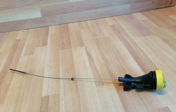 Oil level dip stick