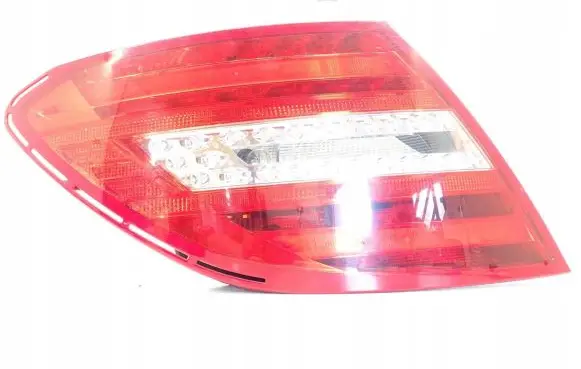 Mercedes-Benz C W204 Rear/tail lights A2048205464