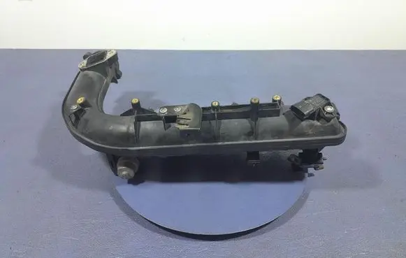 Opel Astra J Intake manifold 55584234