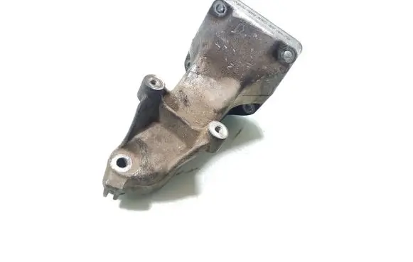 Mercedes-Benz C W203 Engine mounting bracket A6112230704