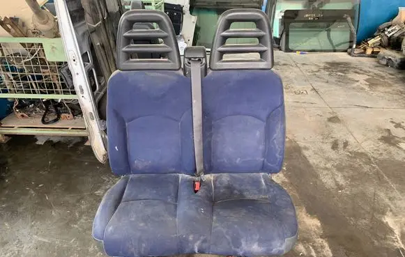 Iveco Daily 4th gen Front double seat 