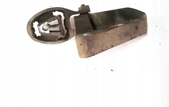 Ford Mondeo MK IV Engine mount bracket