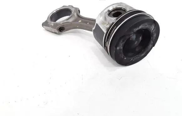 Toyota Avensis T250 Piston with connecting rod 6GA07110