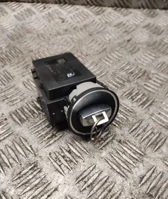 Volkswagen PASSAT B6 Ignition lock 3c0905843q