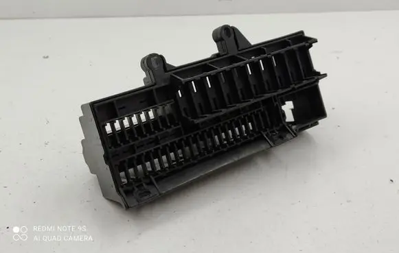 BMW 7 E65 E66 Fuse module 6900582