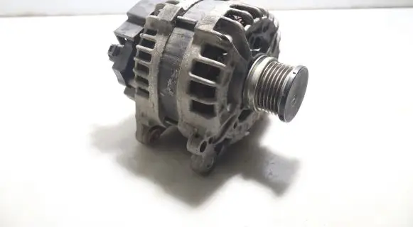 Audi A4 S4 B8 8K Generator/alternator 0125714188