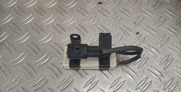 Toyota Yaris Coolant fan relay 2468102851