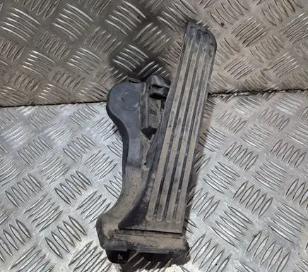 Volkswagen PASSAT B7 Accelerator throttle pedal 1K1723503AA 6PV01049801