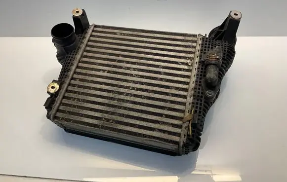 Porsche Macan (95B) Intercooler radiator 95B145804B 21022018 T95B102