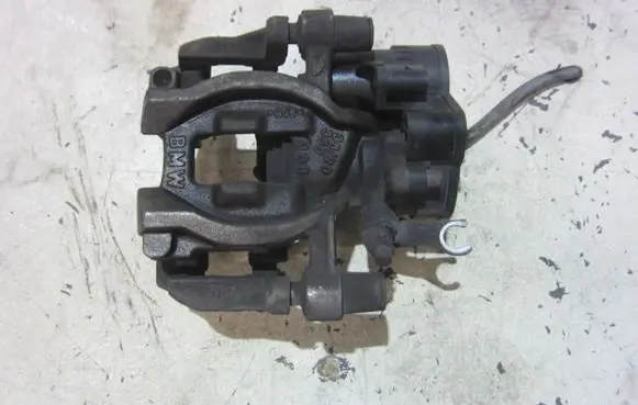 BMW X1 F48 F49 Rear brake caliper 6854440