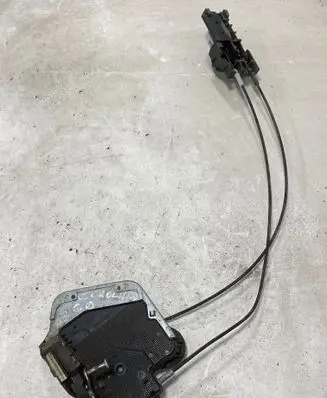 Toyota Corolla Verso E121 Rear door lock 50594A1